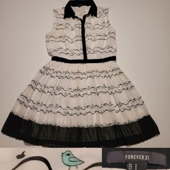 S BLUE BIRD CHIFFON PLEATED SLEEVELESS BLACK WHITE LINED DRESS FOREVER 21 SMALL - Picture 1 of 9